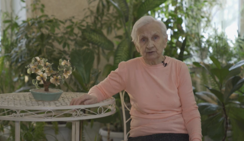 "Советую сделать каждому". 92-летняя жительница пансионата в Конькове рассказала о вакцинации
