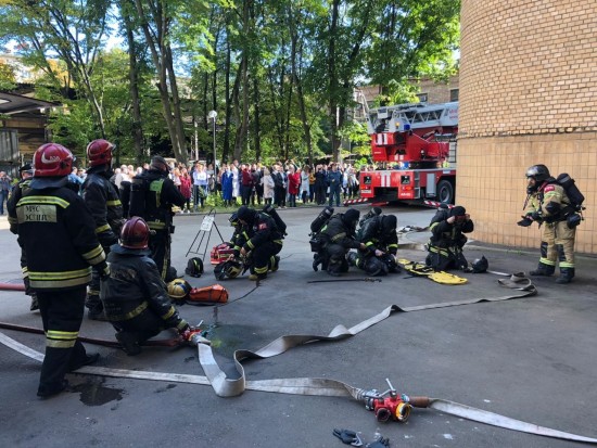 О принципе действия пожарных извещателей рассказали столичные спасатели