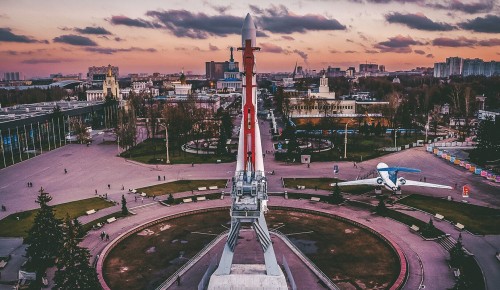 Сергунина: Подсветку пяти знаковых объектов ВДНХ отключат в рамках «Часа Земли»