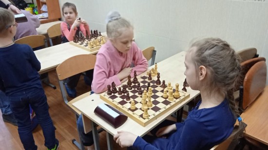 Воспитанники центра «Обручевский» научились на практике применять шахматные часы