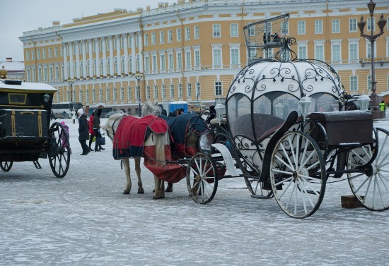 Москва и Петербург запустят совместные программы в сфере детского туризма в 2022 году