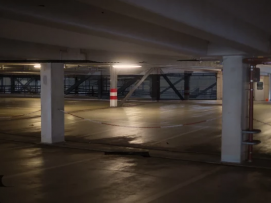 Места в подземных паркингах Ломоносовского района выставили для аренды