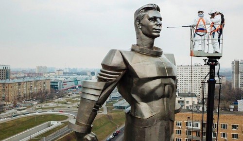 Сергунина: В 2022 году начнется реставрация памятника Юрию Гагарину на Ленинском проспекте