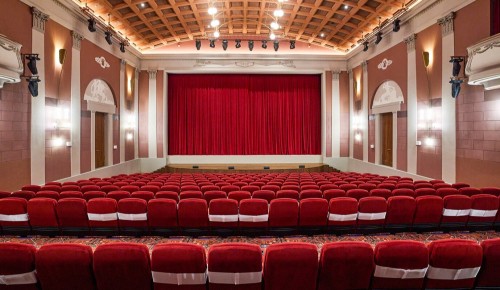 Москвичам рассказали, как шла реставрация кинотеатра «Художественный»