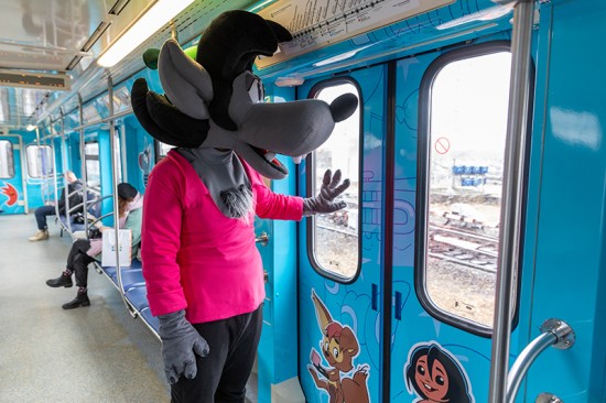 «Союзмультфильм» запустил тематический поезд по серой ветке столичного метро