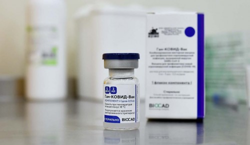 В Ясеневе маломобильные граждане могут сделать прививку от COVID-19 на дому