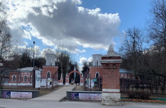 Для прогулок с детьми в Воронцовском парке обустроены три игровые площадки