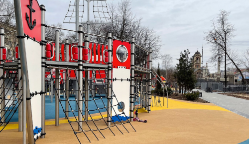 В Коптеве на месте самостроя появились детская площадка и сквер