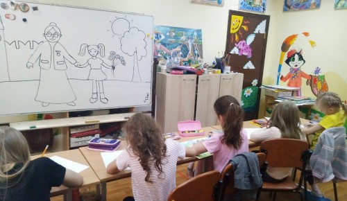 Творческие занятия состоялись для воспитанников центра «Обручевский»