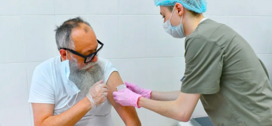 Собянин поддержал предложение бизнеса по проведению акции для вакцинировавшихся пожилых людей