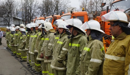 Спасатели МЧС по ЮЗАО взяли на особый контроль частный сектор Южного Бутова в преддверии пожароопасного периода