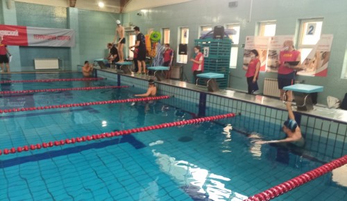 На соревнованиях по плаванию по программе Специальной Олимпиады отличились жители Обручевского района