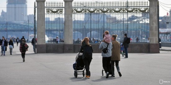 Сенатор РФ Инна Святенко: Большой пакет мер поддержки семей с детьми обозначен в послании президента