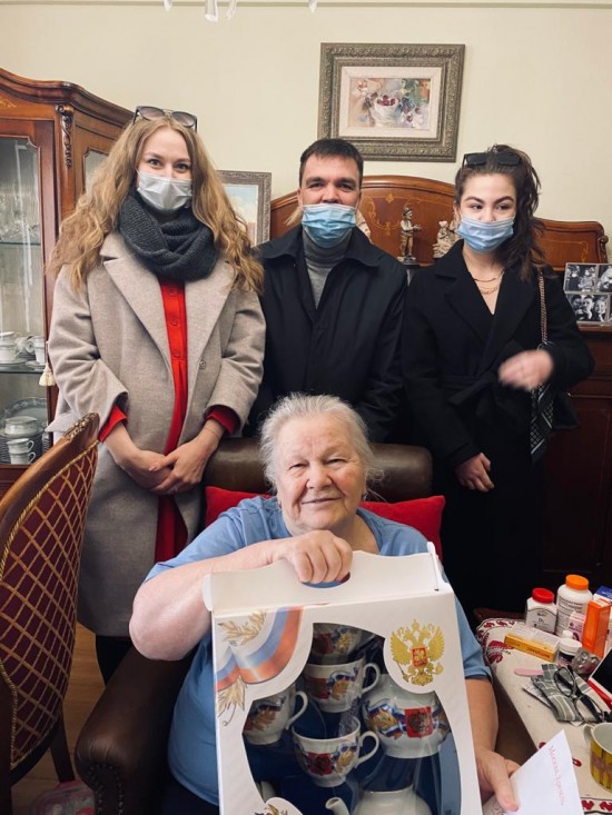 Жительница Обручевского района отпраздновала 90-летний юбилей