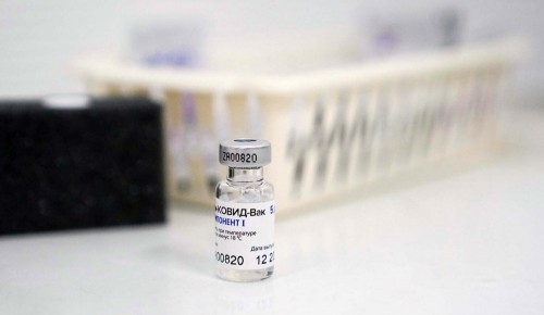 Московскую программу поощрения вакцинации поддержал врач-иммунолог