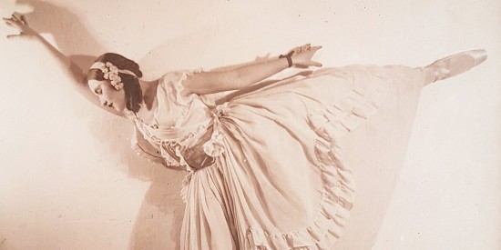 Главархив показал редкие фотографии известных балерин