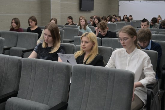 Студенты Института Пушкина поучаствовали в Диктанте Победы