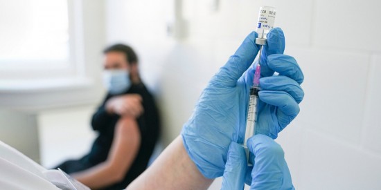 Пункт вакцинации от COVID-19 в Конькове в майские праздники будет работать в обычном режиме