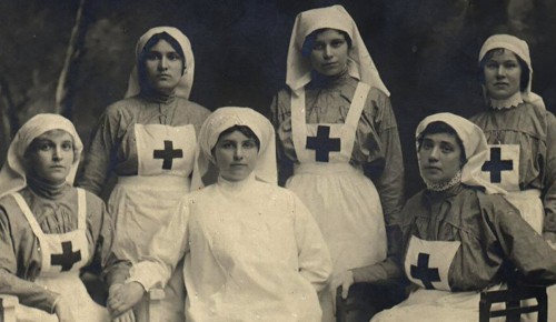 Главархив рассказал об истории профессии медсестры