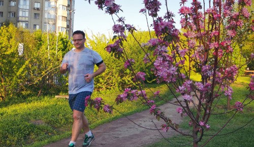 Жители ЮЗАО могут сделать красочные весенние фото в Воронцовском парке