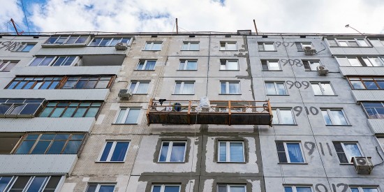 На Юго-Западе Москвы обновят фасады жилых домов по программе капремонта