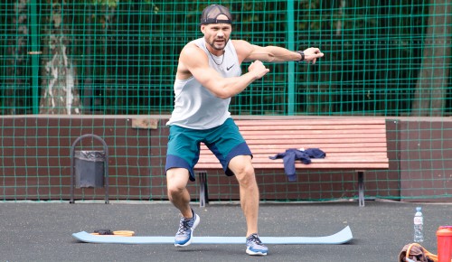 Жители ЮЗАО могут записаться на фитнес-тренировки в Воронцовском парке