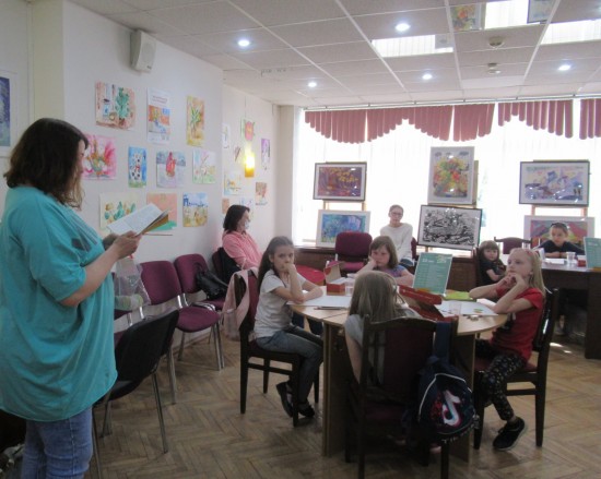 Юные читатели библиотеки № 172 встретились с поэтом Анной Черенковой