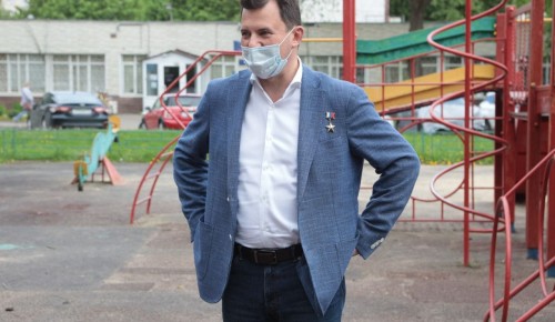 Романенко: «Жители Ясенева возьмут на контроль строительство футбольного поля»