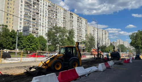 В Черемушках ведется капитальный ремонт улицы Намёткина