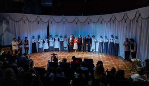 На малой сцене театра имени Наталии Сац поставили спектакль "Красная шапочка" по опере Цезаря Кюи