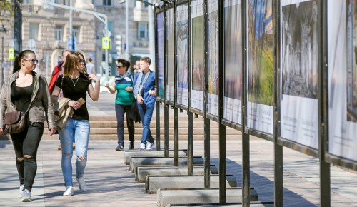 Сервис RUSSPASS подготовил фотовыставку на Цветном бульваре для москвичей и гостей столицы