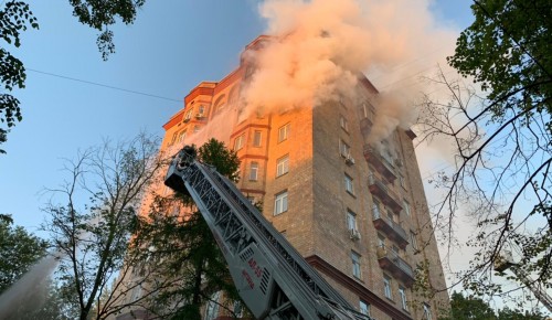 2 человека погибли при пожаре в Университетском проезде