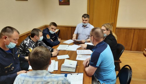 В Управлении по ЮЗАО Департамента ГОЧСиПБ города Москвы прошло совместное совещание с представителями пожарно-спасательных подразделений