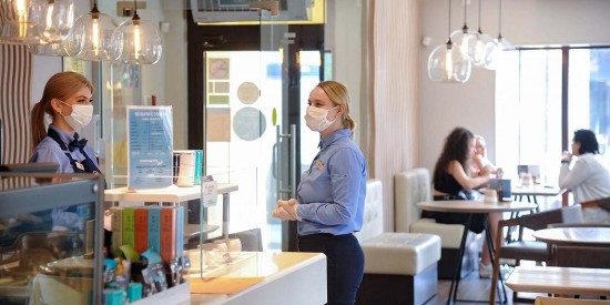 Ресторанам «Кофемания» и «Бараshka» в ЦАО грозит закрытие за нарушение антиковидных мер