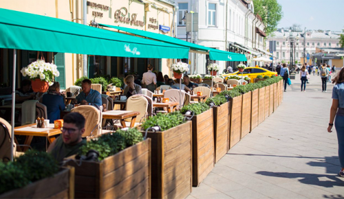 В московских ресторанах и магазинах не выявили массовых нарушений COVID-требований