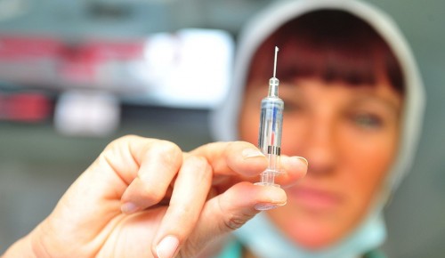 Заслуженный юрист России назвал законным решение об обязательной вакцинации в Москве