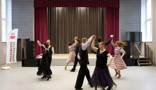 В рамках проекта "Московское долголетие" вышел видеоурок по венским танцам