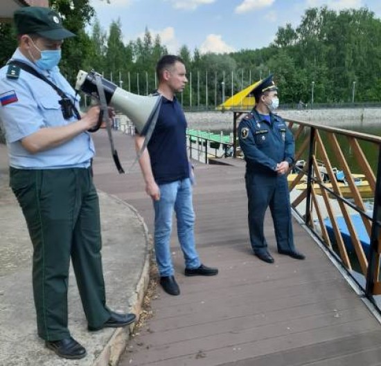 В ЮЗАО организовано патрулирование водоемов в целях обеспечения безопасности людей