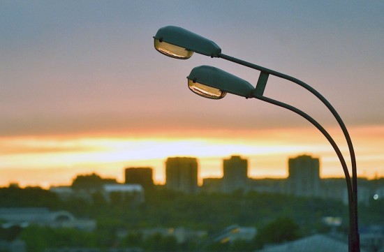 Новые фонари установят в этом году в Обручевском районе