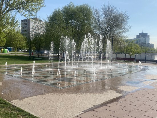 В Черемушках «сухой» фонтан в парке «70-летия Победы» закрыли на профилактику