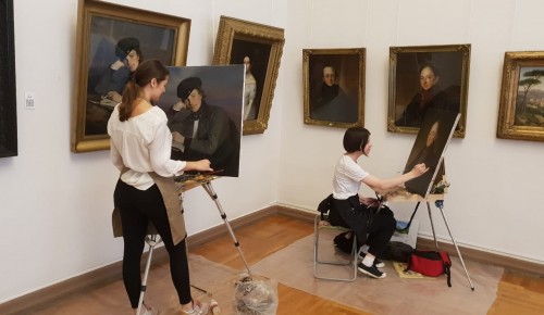 Студенты Академии акварели Андрияки проходят копийные практики в российских музеях
