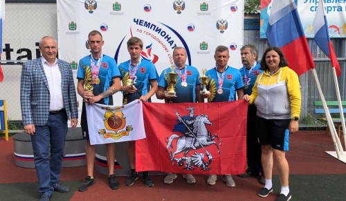 Спортсмены отделения "Самбо-70" в Ясенево завоевали 15 медалей на Чемпионате России по городошному спорту