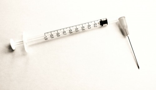 Жители Академического района могут повторно вакцинироваться в поликлинике на проспекте Вернадского
