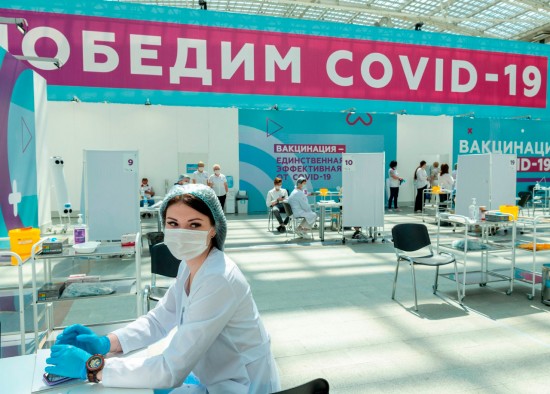 Москва преодолела отметку в 105 тыс вакцинированных человек в сутки – Собянин