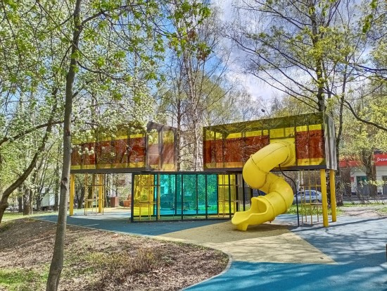 В парках Котловки снова открылись детские и спортивные площадки