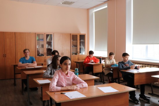 В школе №554 Зюзина рассказали об Управляющем Совете учреждения