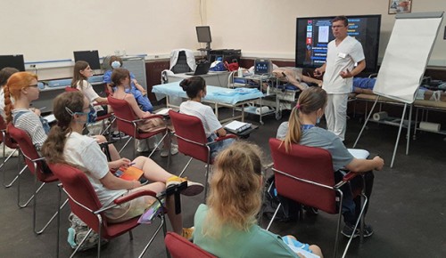 В РНИМУ открылась «Школа юного хирурга» для учащихся старших классов