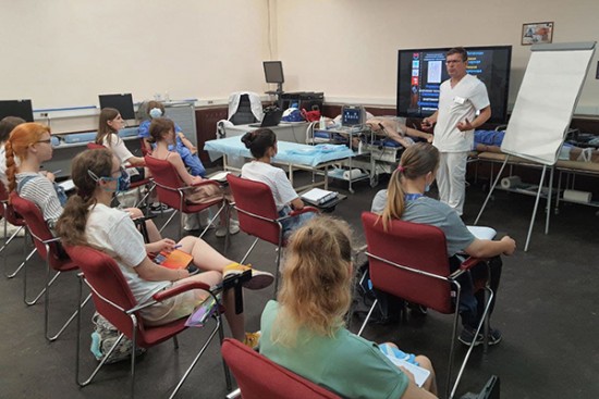 В РНИМУ открылась «Школа юного хирурга» для учащихся старших классов