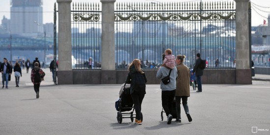 Сенатор Святенко: Объем выплат молодым семьям в Москве вырос кратно за последние 10 лет