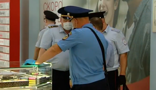 Более 60 нарушителей масочного режима выявили в торговых центрах на юге Москвы 20 июля